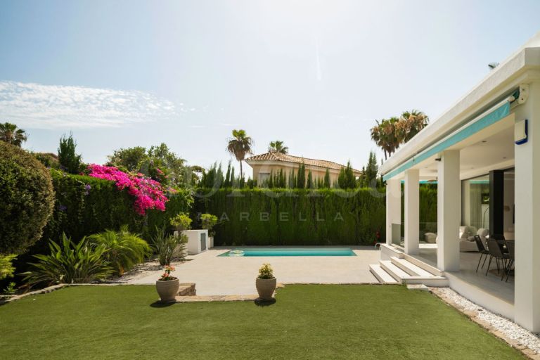 3 bedroom villa close to the beach