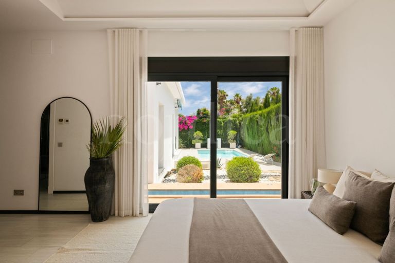 3 bedroom villa close to the beach