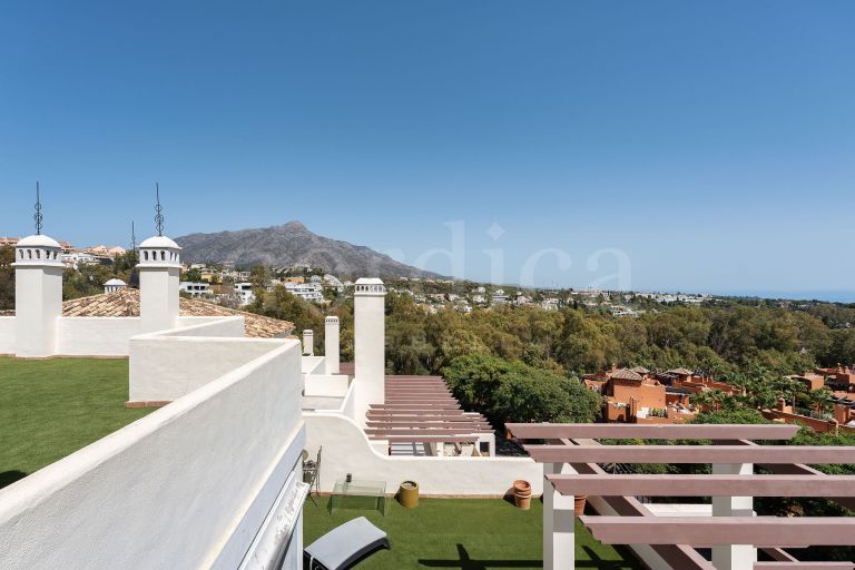Duplex Penthouse a vendre à Palacetes Los Belvederes