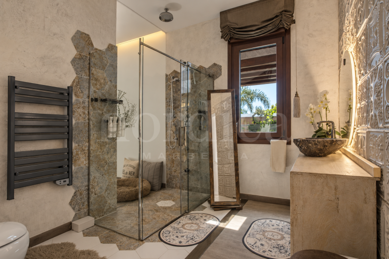 Villa for sale in Monte Halcones