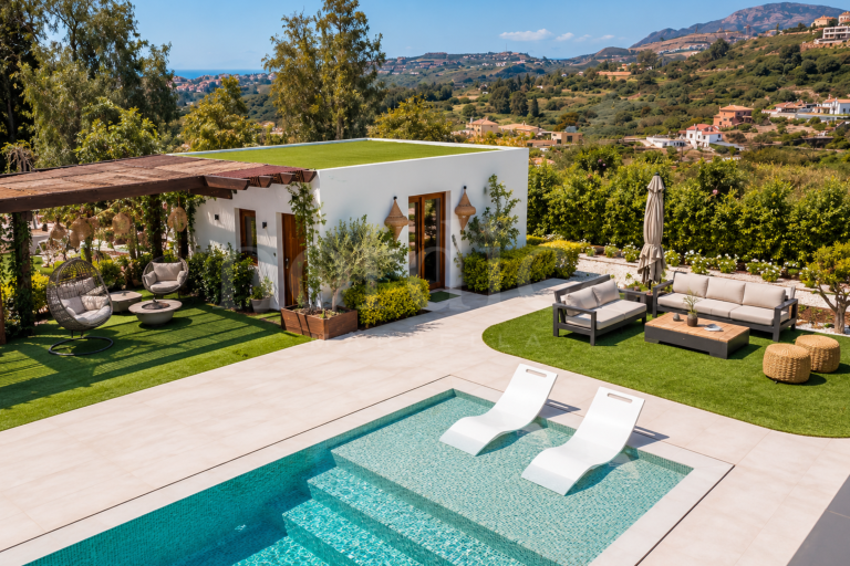 Villa for sale in Monte Halcones