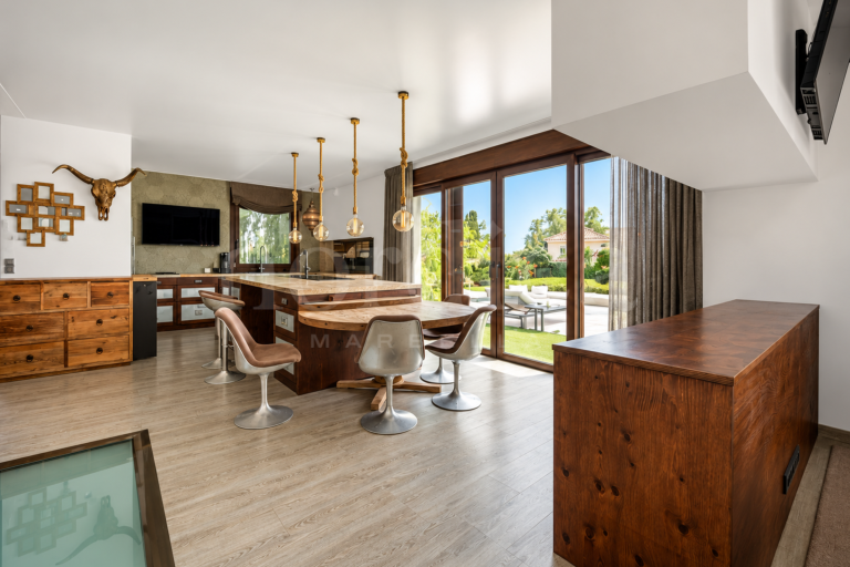 Villa for sale in Monte Halcones