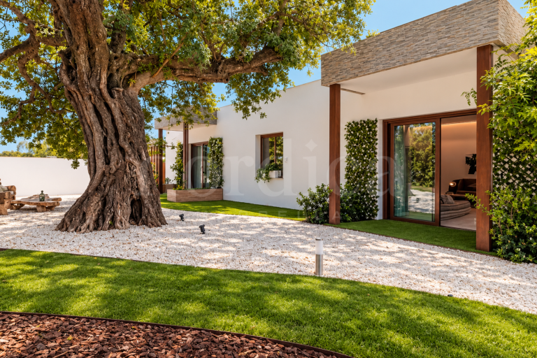 Villa for sale in Monte Halcones