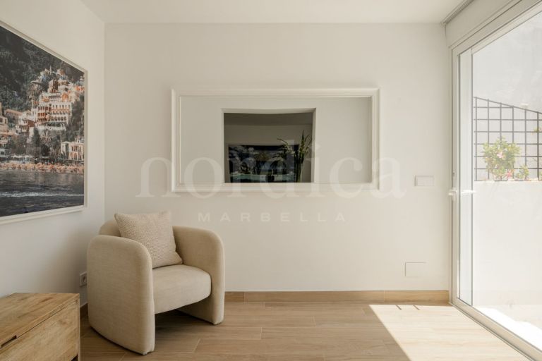 Town House for sale in Las Petunias