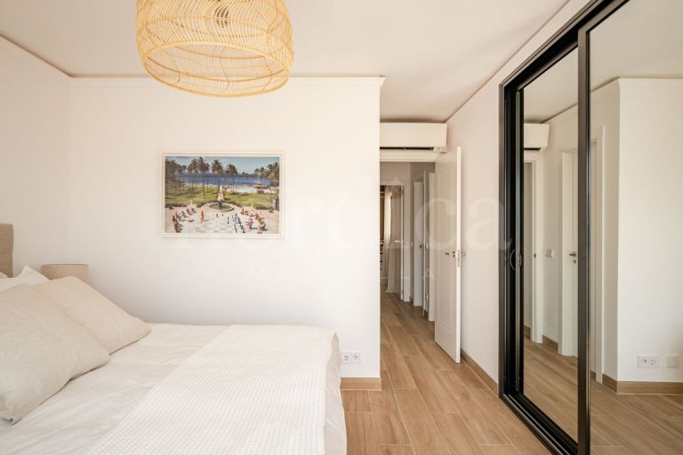 Town House for sale in Las Petunias