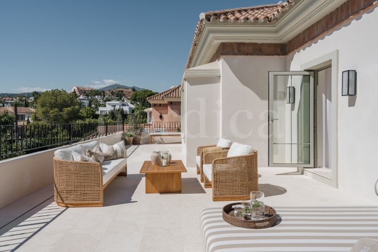 Villa zu verkaufen in Nueva Andalucia