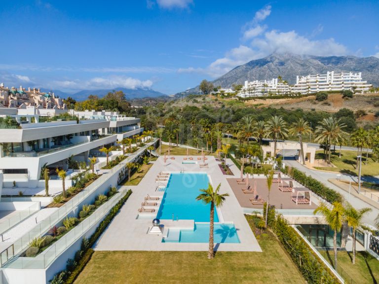 Modern Duplex with stunning panoramic views in Golden Mile