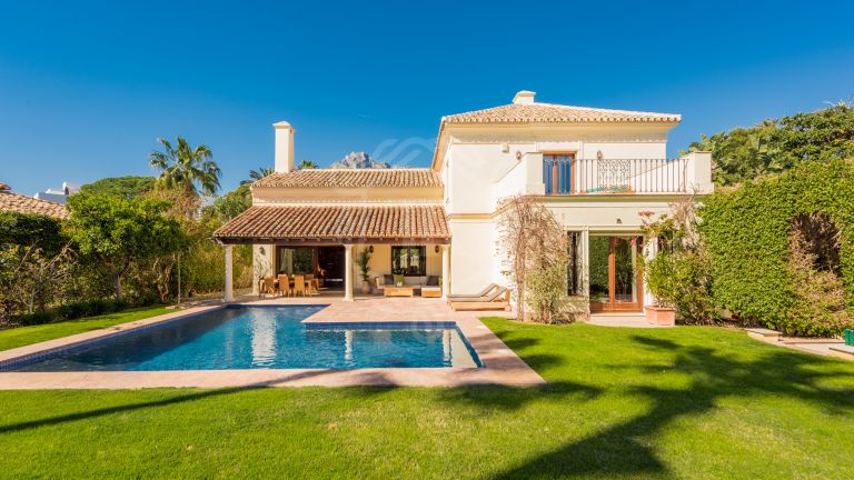 Charming 4-bedroom villa in Nagüeles, Marbella