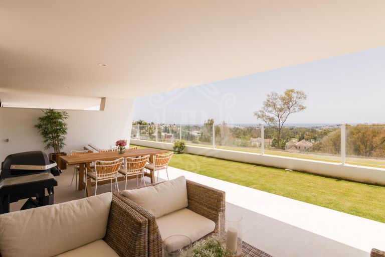 Apartamento de lujo de nueva construcción en Nueva Andalucía