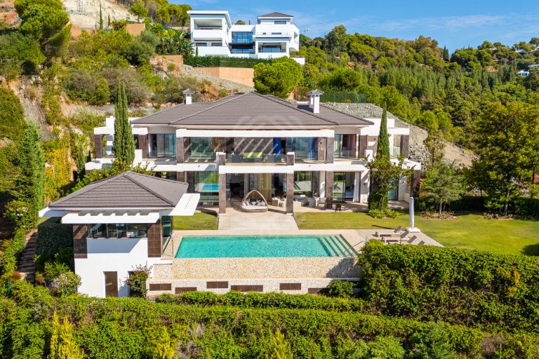 Extraordinaria villa de lujo en Benahavis con impresionantes vistas y comodidades premium