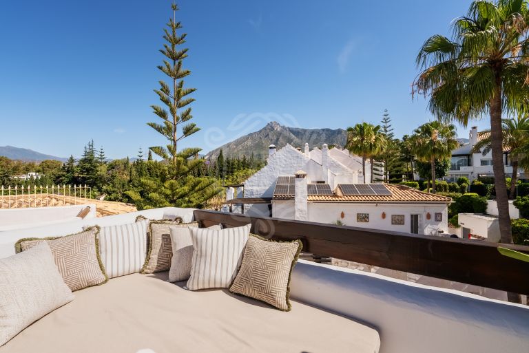 Exquisite Five-Bedroom Town House in Altos de Salamanca, Marbella Golden Mile