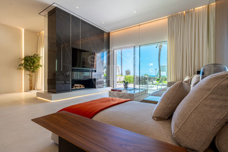 Exquisite Four-Bedroom Town House on Marbella's Golden Mile