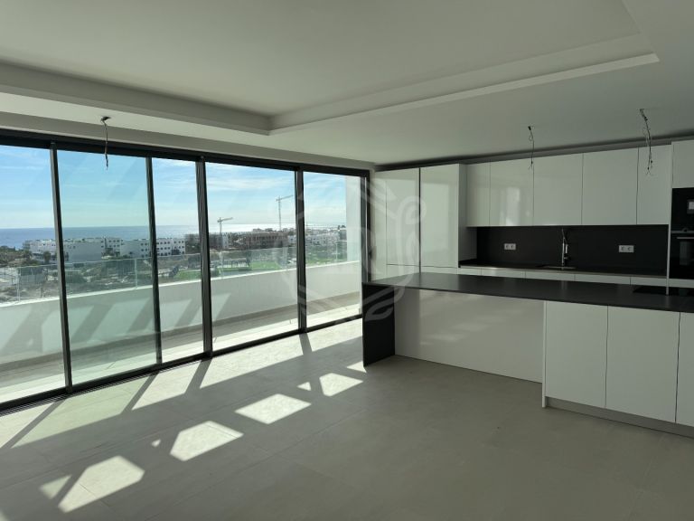 Sea-View Contemporary 2-Bedroom Penthouse for Sale in Estepona, Málaga