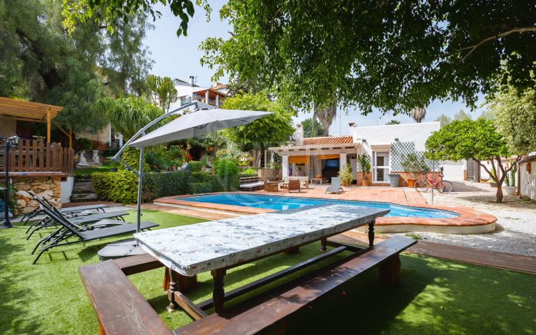 Villa encantadora con piscina en Nueva Andalucía