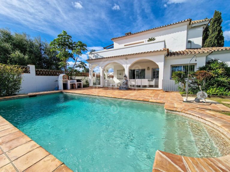 Exceptional Renovated Villa in El Paraíso