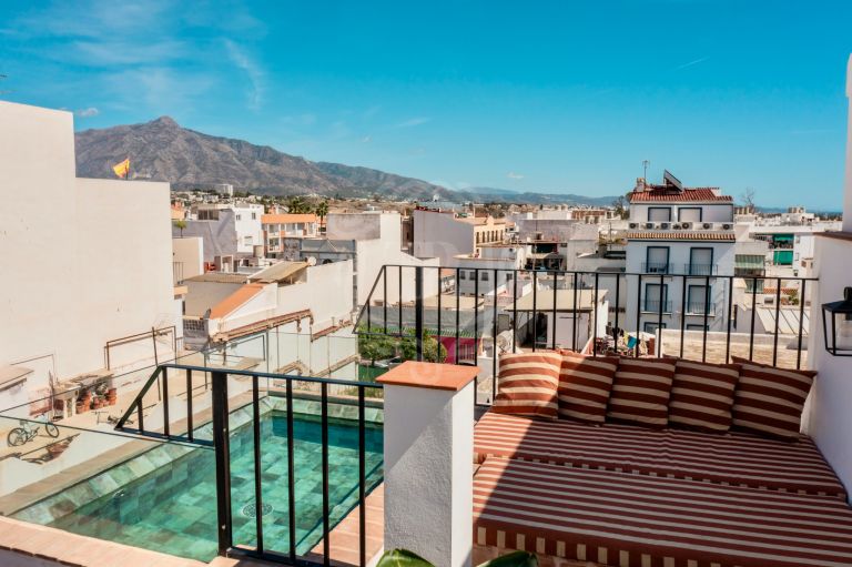 Encantadora Casa Adosada Andaluza con Lujo Moderno