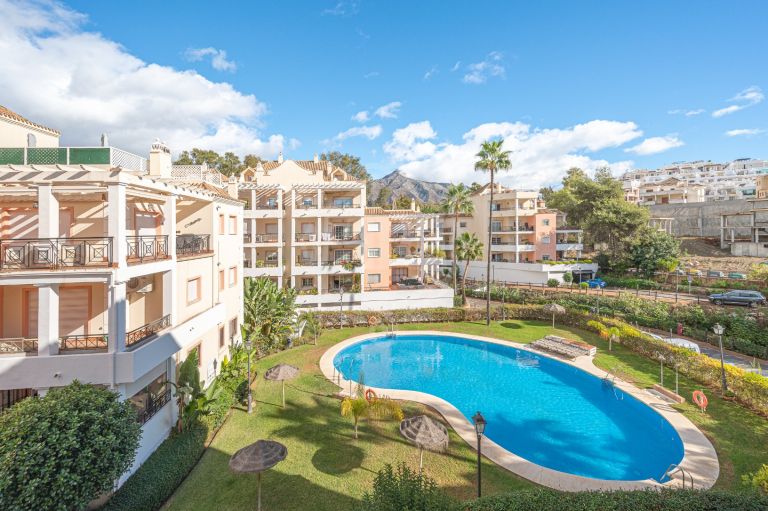 Bonito apartamento de 2 dormitorios en River Garden, Nueva Andalucía