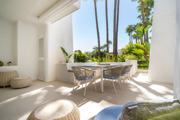 Exquisite Living at a Luxury Apartment in Puente Romano
