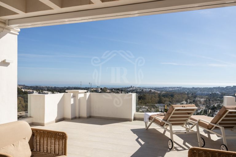 Lujoso Apartamento de 2 Dormitorios con Impresionantes Vistas al Mar en 9 Lions Residences de Marbella