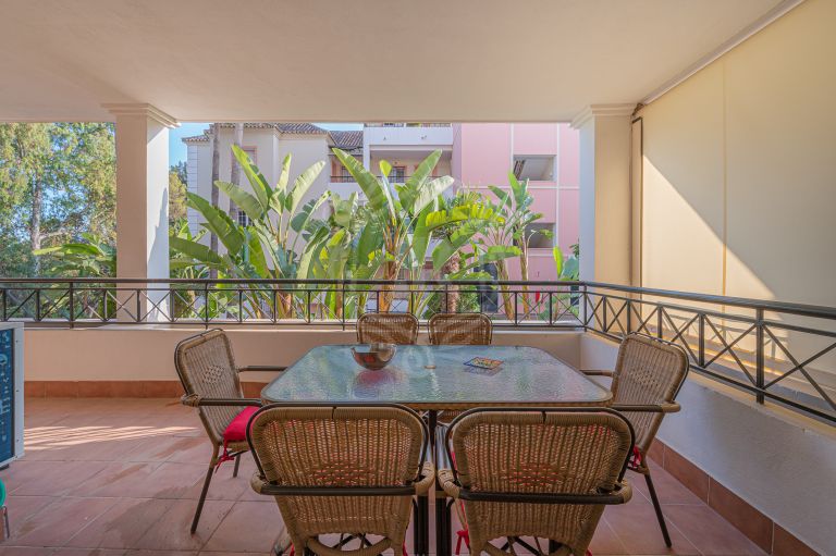 Beautiful 2-bedroom apartment in River Garden, Nueva Andalucia