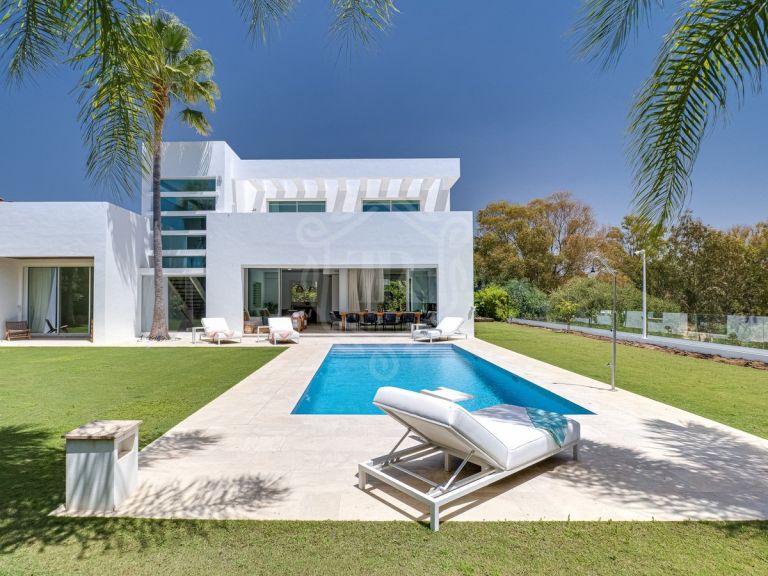 Ibiza-style design detached house just a short walk from the beach and close to Guadalmina Baja