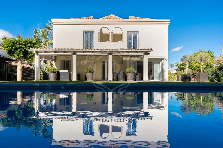 FANTASTIC AND LARGE VILLA PARTIALLY RENOVATED IN A UNIQUE LOCATION