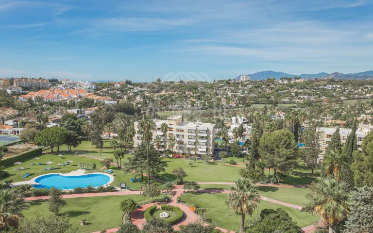 Two properties joined in the heart of Aloha - Nueva Andalucía