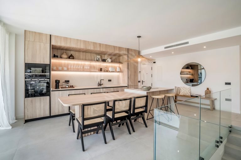 Duplex Planta Baja en venta en La Quinta, Benahavis