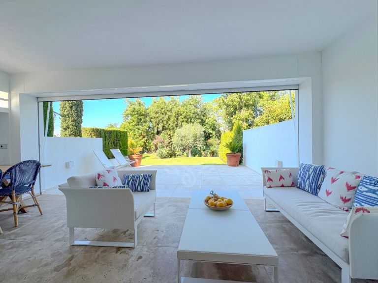 Charming 2-bedroom townhouse in Peñablanca Nueva Andalucia