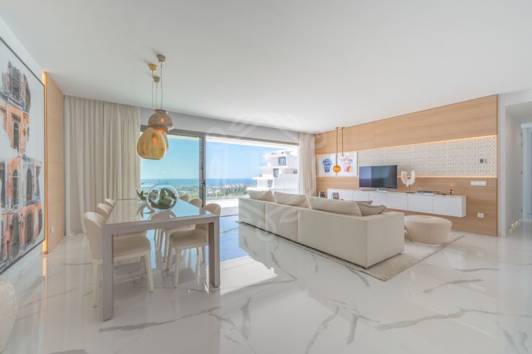STUNNING CORNER MIDDLE FLOOR APARTMENT WITH PANORAMIC GOLF &amp; SEA VIEWS