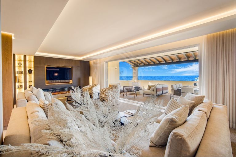 Exceptional four bedroom, duplex penthouse in Rio Real Playa with panoramic sea views