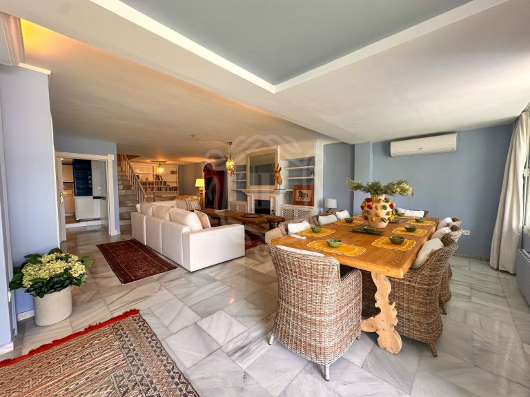 Duplex Ground floor located in the exclusive Los Toreros
