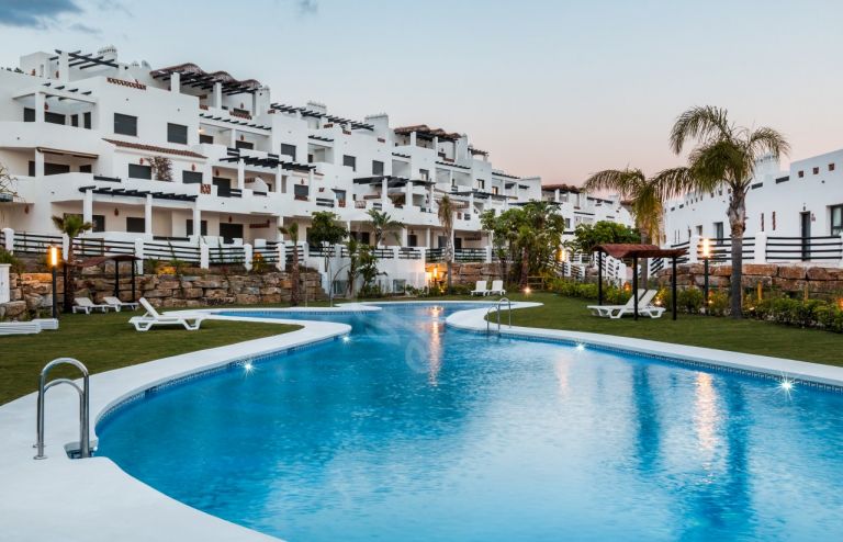 Project of apartments and townhouses in La resina Golf - Mew Golden Mile, Estepona