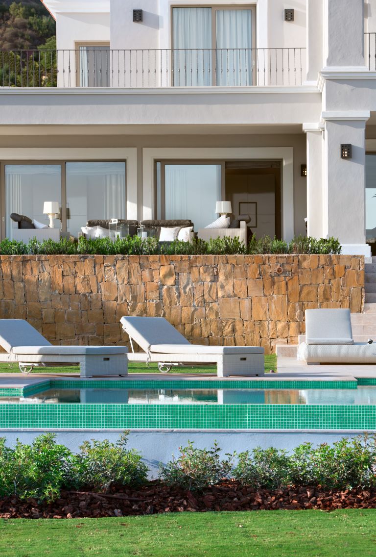 Impresionante villa en primera línea de golf en Marbella Club Golf Resort