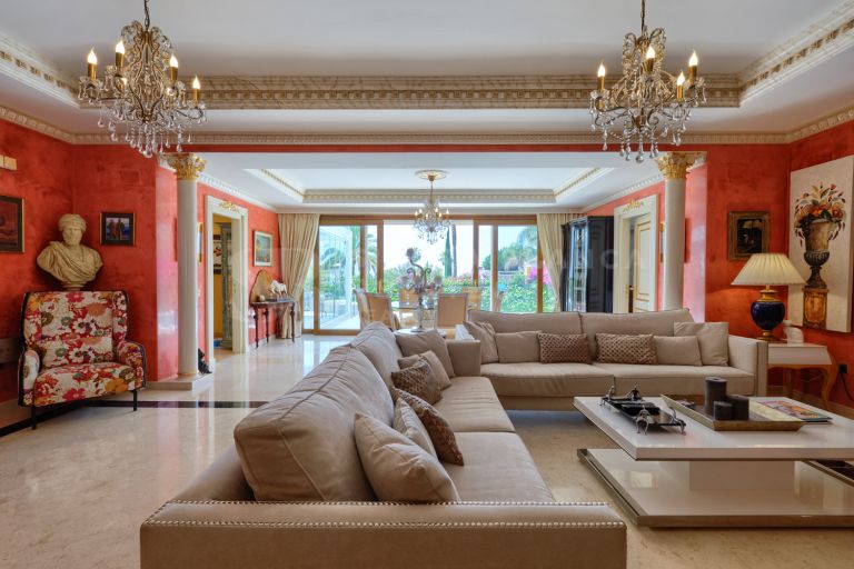 Exquisite Traditional Villa in Nagüeles