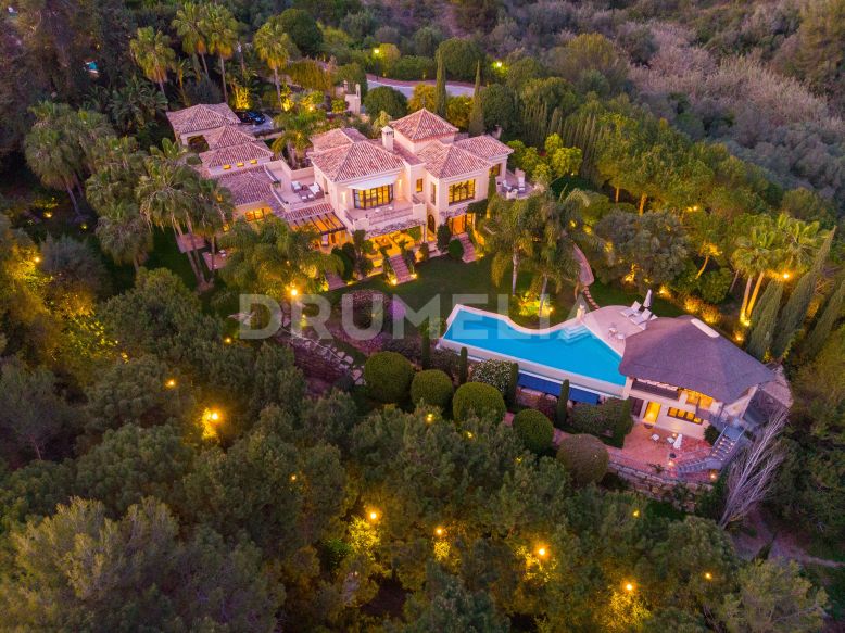 Marbella Golden Mile, Schitterend luxueus huis in Andalusische stijl in Lomas del Marbella Club, Golden Mile