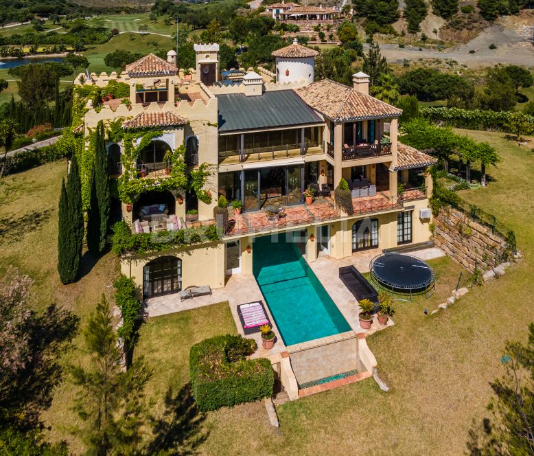 Benahavis, Unique villa recently built in Marbella Club Golf Resort, Benahavis