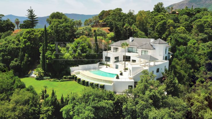 La Zagaleta, Benahavis, komplett renovierte Villa in Südlage mit Meerblick