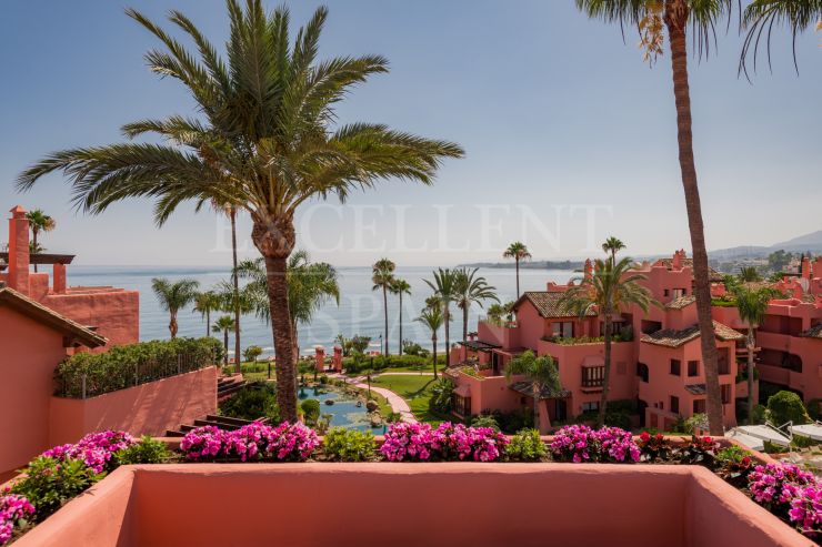 Luxuriöses renoviertes Penthouse zum Verkauf in Cabo Bermejo, New Golden Mile, Estepona