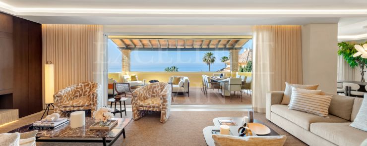 Luxurious Frontline Beach Duplex Penthouse in Rio Real Playa, Marbella