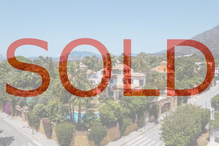 Casa Ana - Mediterranean Villa with Partial Sea Views in Altos de Puente Romano, Marbella, Golden Mile