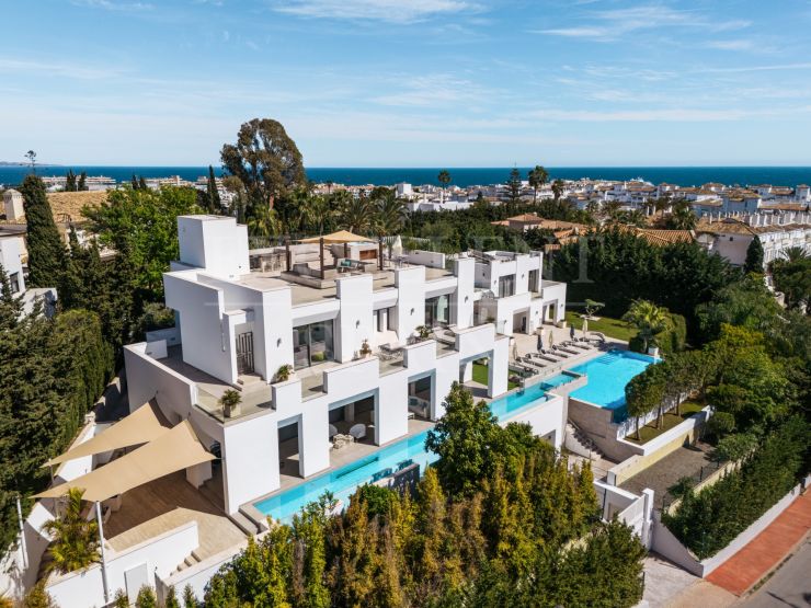 Moderne luxe villa in Nueva Andalucía, Marbella - Een chique meesterwerk