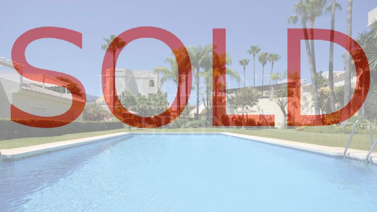 Продажа недвижимости с панорамным видом в La Quinta Hills, Бенаавис