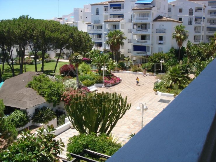 Playas del Duque, Puerto Banus, muy buen apartamento en venta