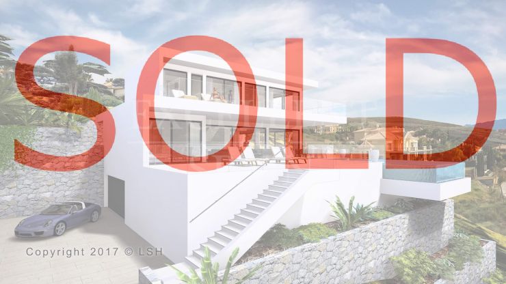 Contemporary villa under construction in Los Flamingos, Benahavis with panoramic sea views