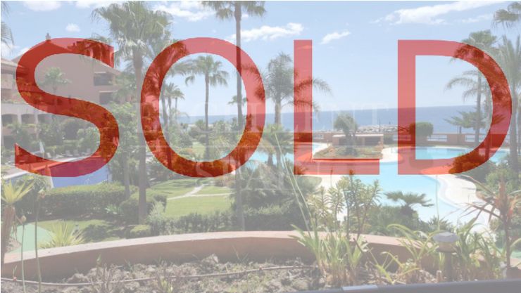 Продажа апартаментов на первой линии пляжа в Malibu, Пуэрто Банус