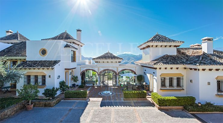 La Zagaleta, Benahavis, Costa del Sol, villa de estilo Cortijo a la venta