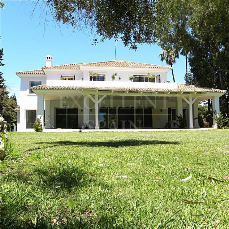 Guadalmina Baja, Costa del Sol, beach side villa for sale on a spacious plot