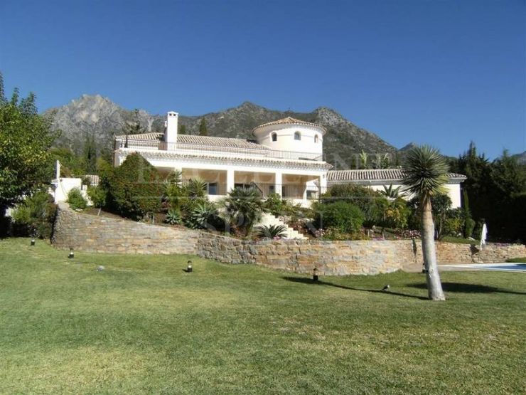 Sierra Blanca, Marbella, Costa del Sol, prachtige villa te koop met uitzicht op zee