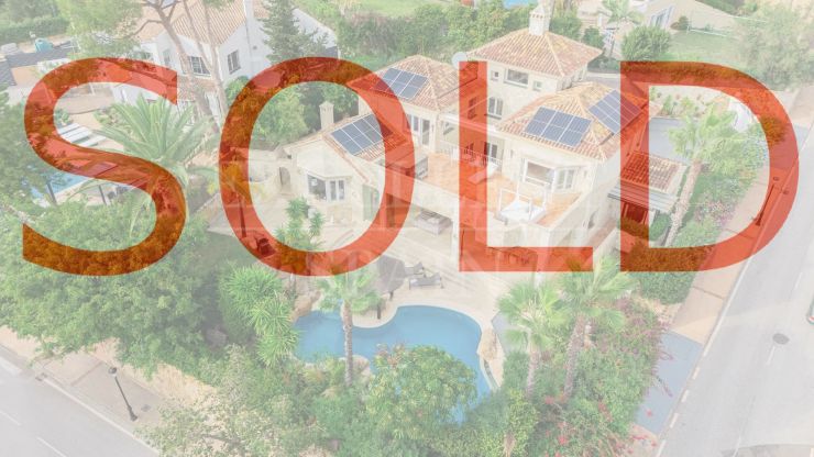 Luxuriöse 5-Schlafzimmer-Villa in Elviria, Marbella Ost – Villa Palmera in Santa Maria Golf